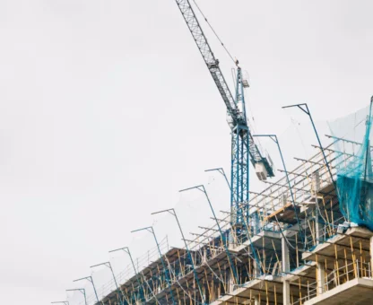crane-building-construction